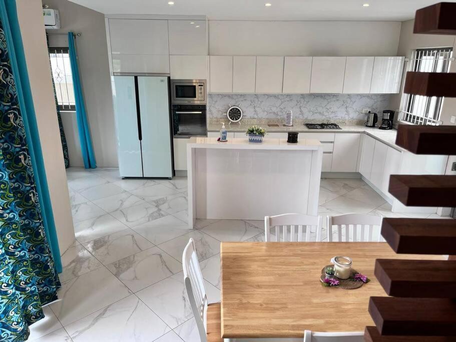 Solara - 2 Bedrooms - Air Cond - Pool - Garden - Bbq بيت للعطل غراند بايَ