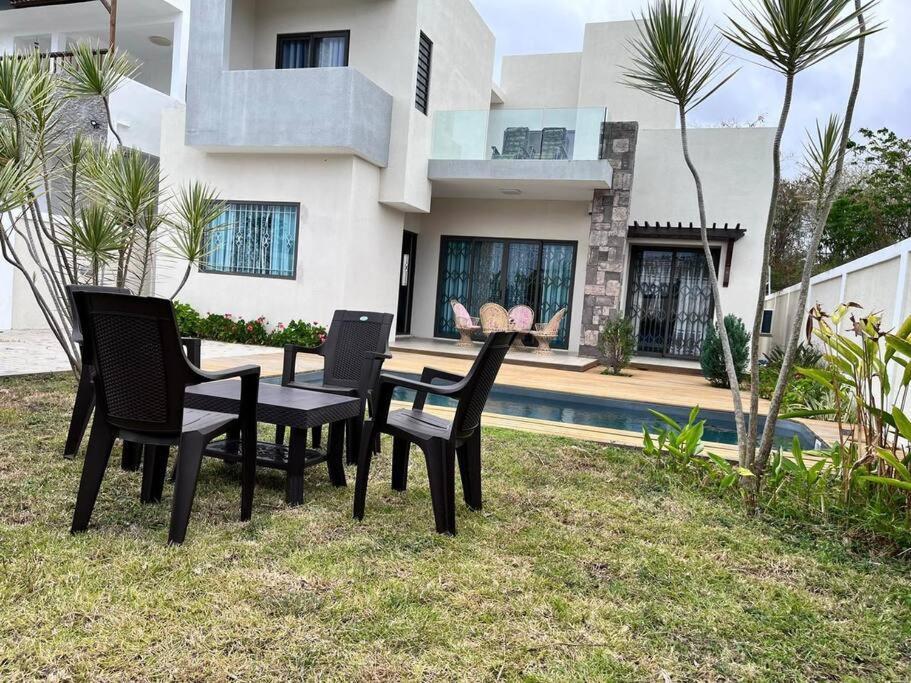 Solara - 2 Bedrooms - Air Cond - Pool - Garden - Bbq *